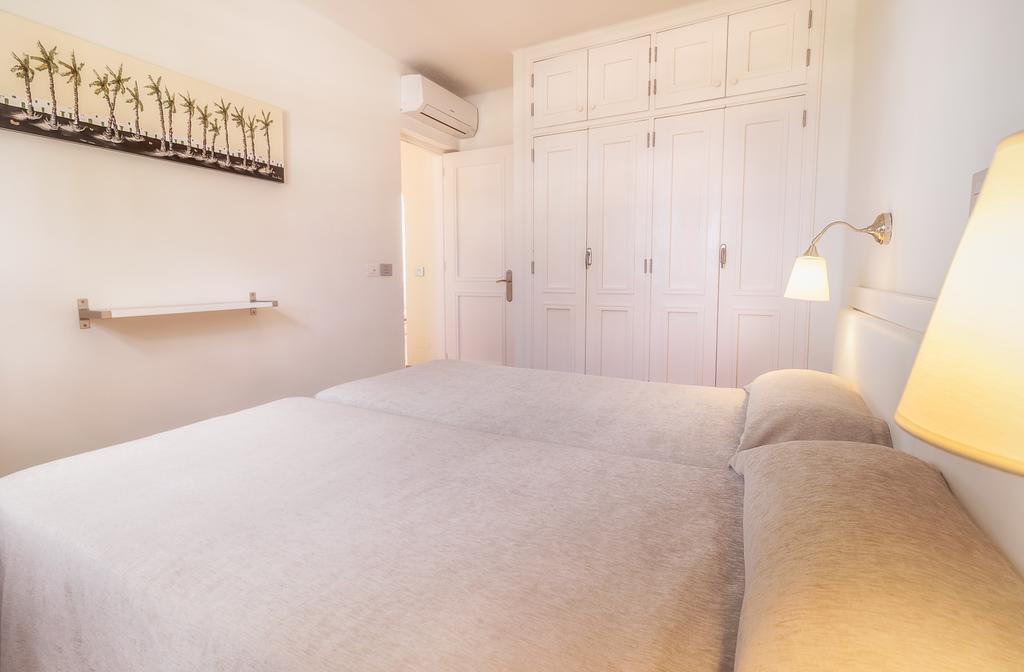 Apartamentos Livvo Las Gaviotas Puerto del Carmen  Extérieur photo