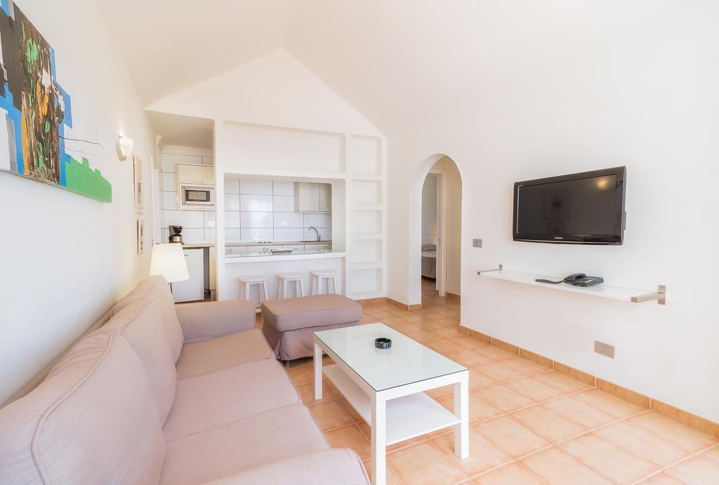 Apartamentos Livvo Las Gaviotas Puerto del Carmen  Extérieur photo
