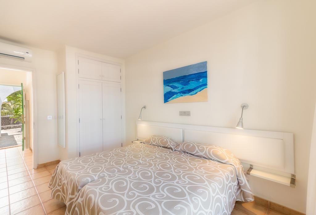 Apartamentos Livvo Las Gaviotas Puerto del Carmen  Extérieur photo