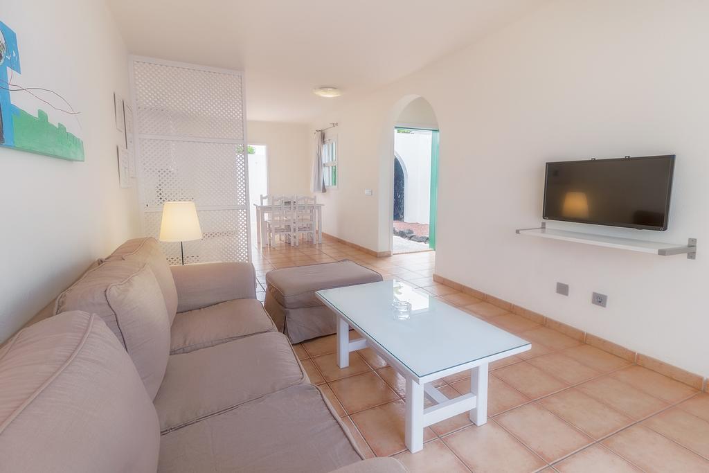 Apartamentos Livvo Las Gaviotas Puerto del Carmen  Extérieur photo